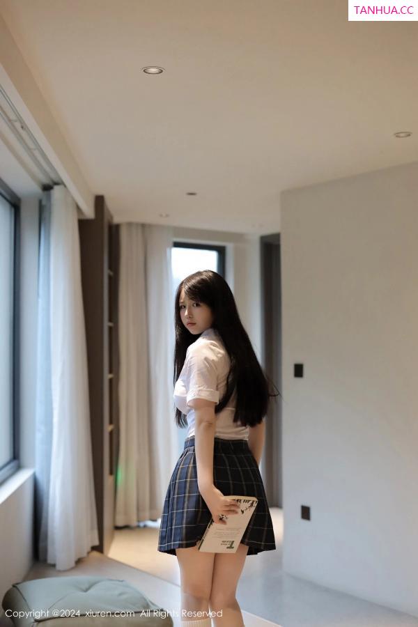   [XiuRen]高清写真图 2024.03.04 No.8173 陈小花 丝袜美腿第8张图片